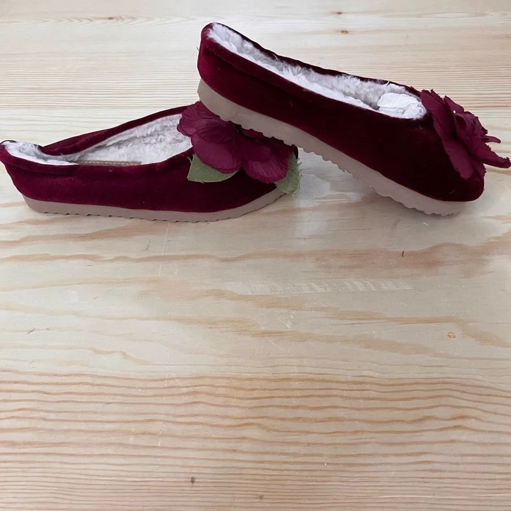NWT  Joyfolie Mia joy Ameline slipper in berry Sz 9 toddler little girl